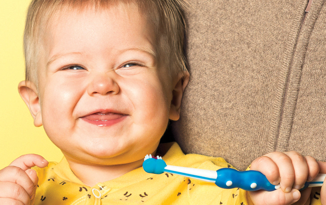 Olha! Escovar os dentes é fácil e divertido
