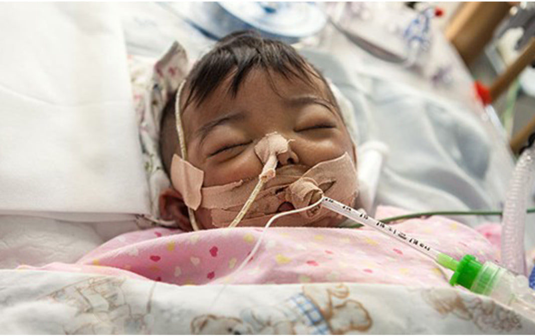 Pais desistem da filha doente e a abandonam em hospital: "Não tem mais jeito"