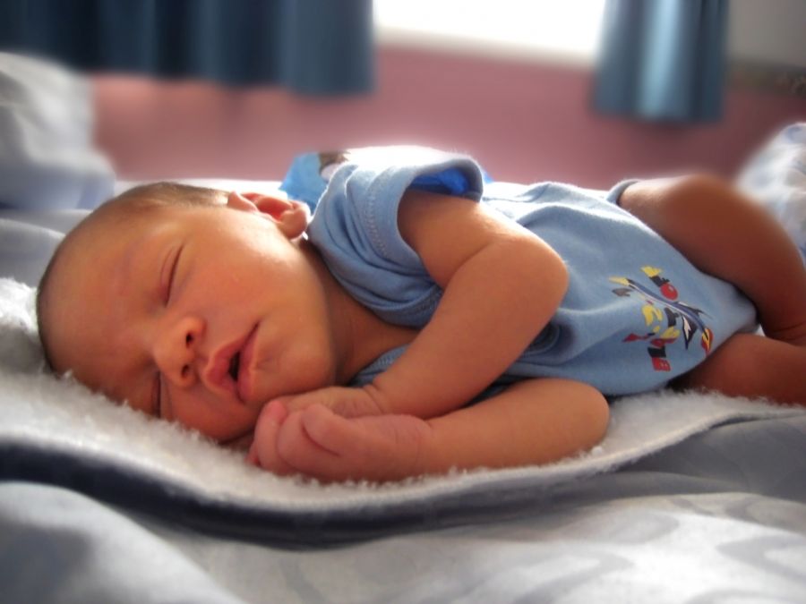 Meu filho ronca e não dorme bem: o que fazer?