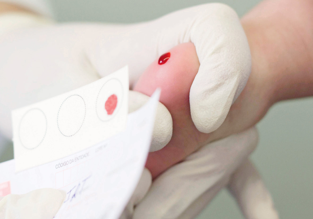 Quais as diferenças entre teste do pezinho básico e ampliado?