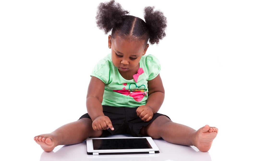 O uso excessivo de tablets e celulares pode afetar a visão da criança?