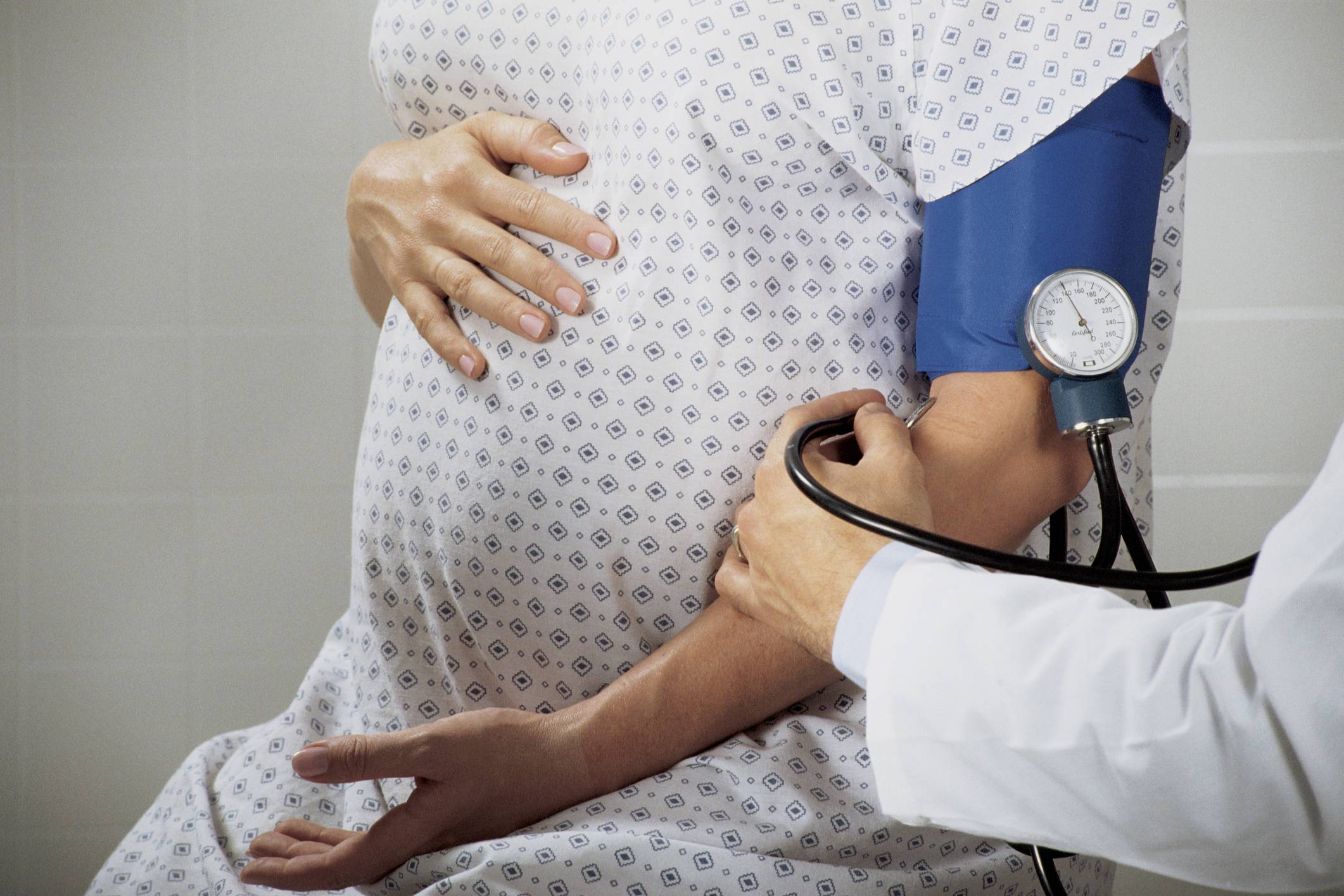Por que a hipertensão é tão preocupante na gravidez?
